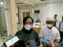 Bupati Laura Bahas Pemulihan Ekonomi Saat Silahturahmi ke Awak Media 