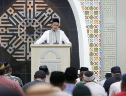 Pemkot Makassar Gelar Safari Ramdhan, Wali Kota Danny Shalat Taraweh Di Masjid H. Hamarung