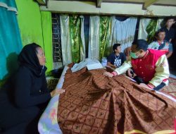 Melayat Korban Meninggal di Eks Mattoanging, Andi Sudirman Angkat Satpol PP Saudara Sulungnya untuk Jaga Stadion