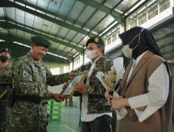 Wali Kota Danny Dikukuhkan Sebagai Warga Kehormatan Divisi Infanteri 3 Kostrad