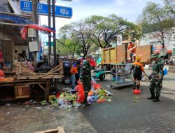 Karya Bakti Pembersihan Pasar Koramil 1408-04 Btl