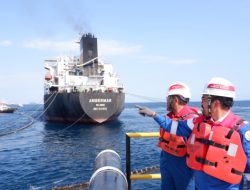 Direktur Utama dan Komisaris Utama Pertamina Patra Niaga Kompak Turun Cek Sarfas Terminal BBM