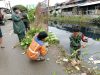 Koramil 1408-04/Bontoala Gelar Karya Bakti Bersihkan Pasar Terong, Antisipasi Banjir dan Penyakit