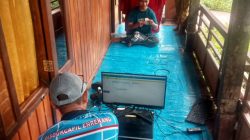 Jemput Bola Disdukcapil Enrekang Layani Perekaman KTP Warga Disabilitas di Pelosok Desa